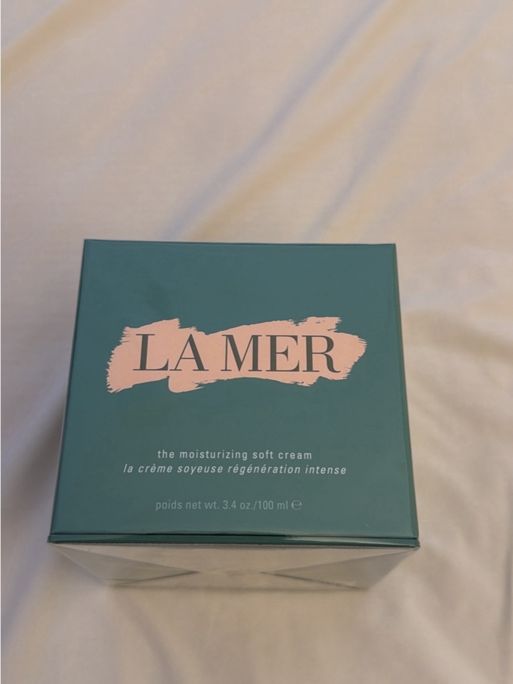 La Mer Moisturizing Soft Cream - Teal & Pink Accent